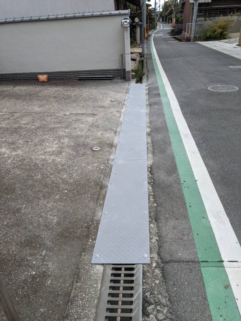 奈良県葛城市南道穂一戸建てグレーチング補修工事