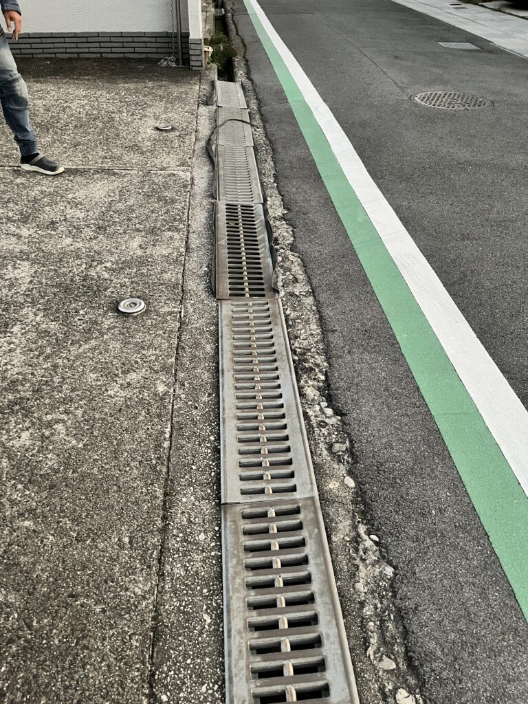 奈良県葛城市南道穂溝蓋補修