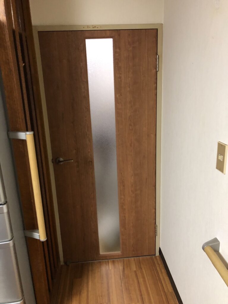 橿原市白橿町ｃマンションドア交換工事