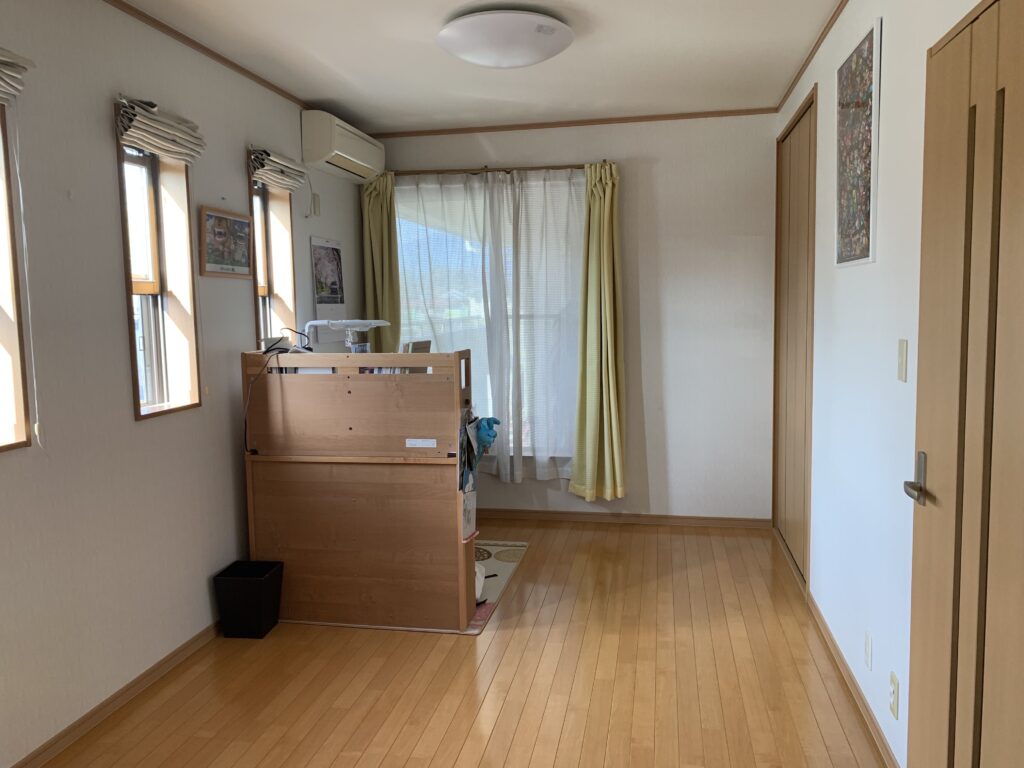 橿原市鳥屋町一戸建て間仕切り工事